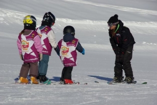  Clases de esquí para niños 